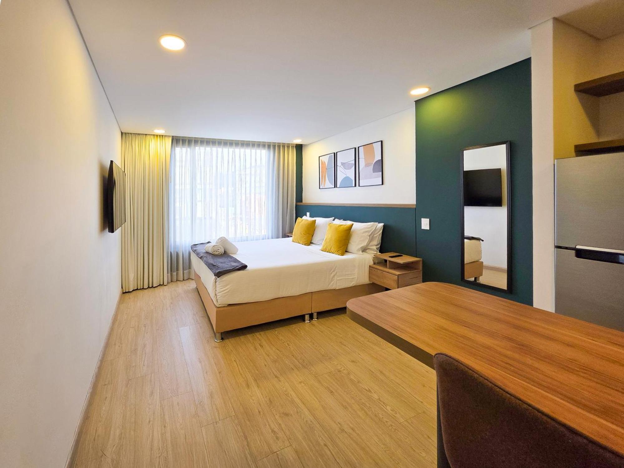 The Hood 102, Modern And Luxury *