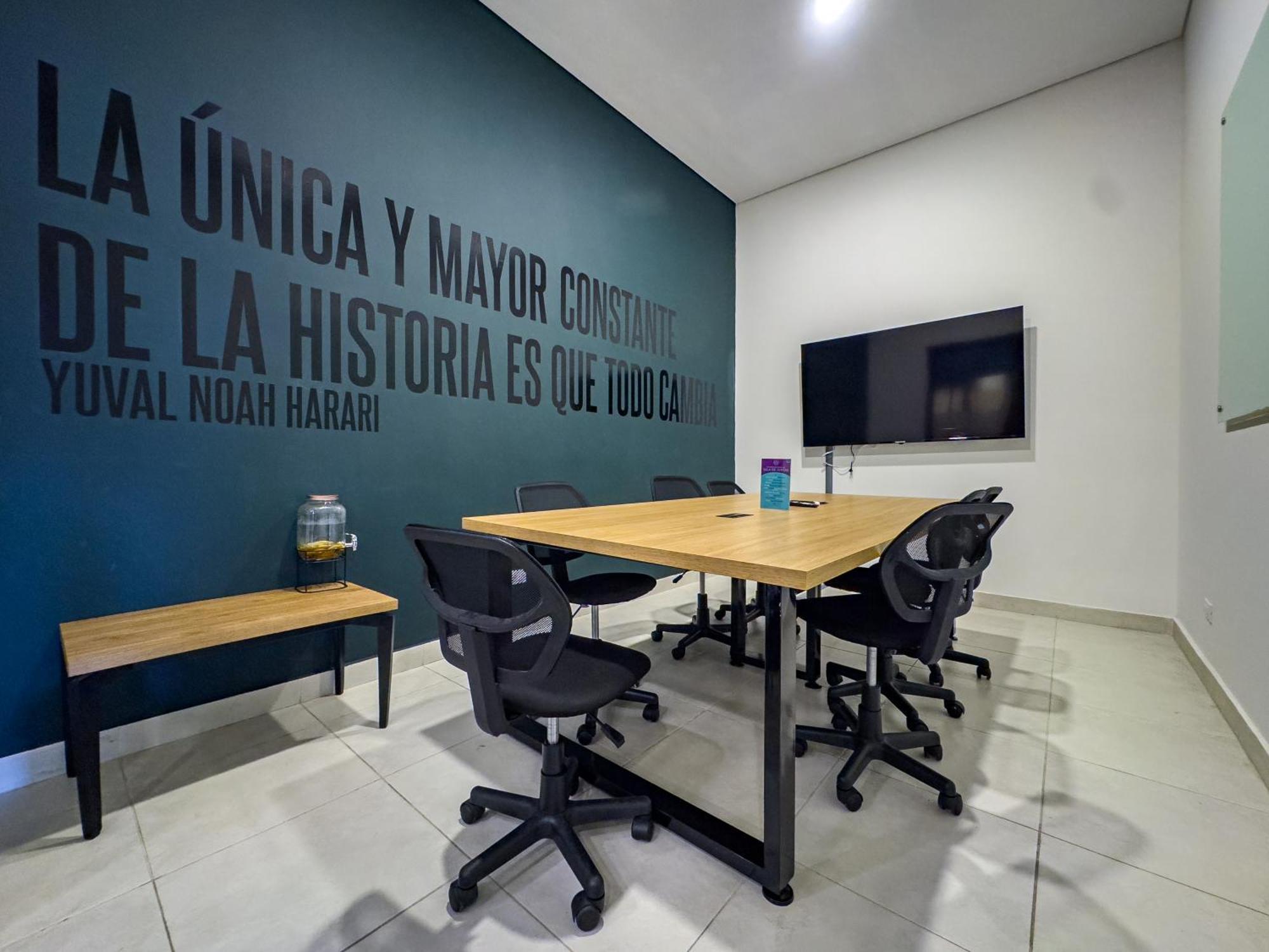 The Hood 102, Modern And Luxury * Bogota