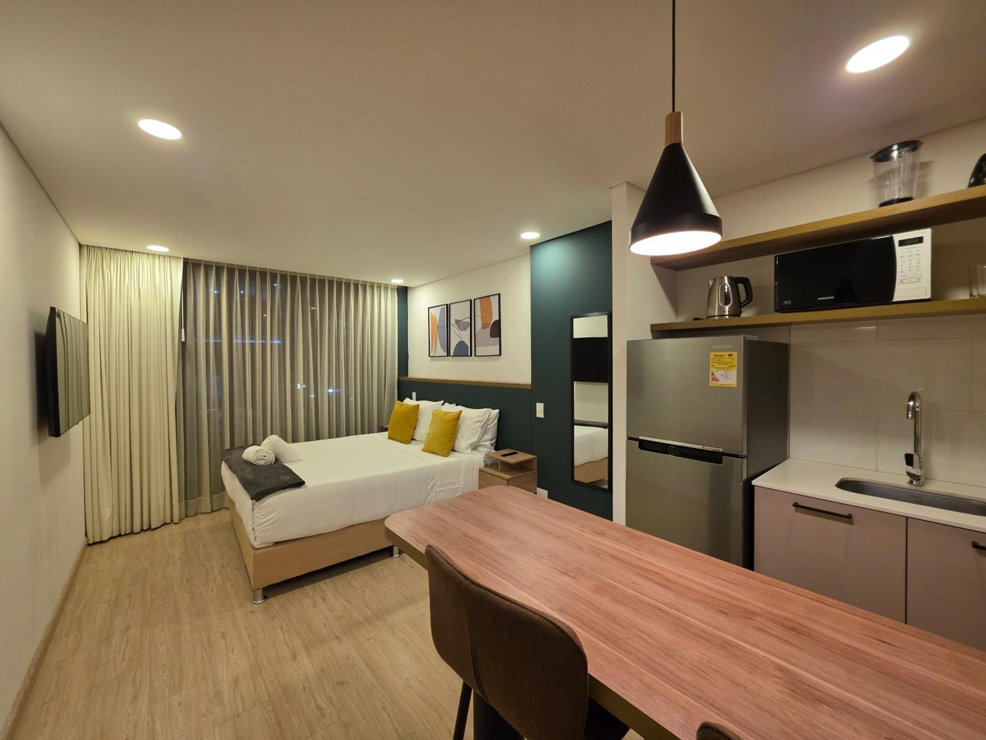 The Hood 102, Modern And Luxury *