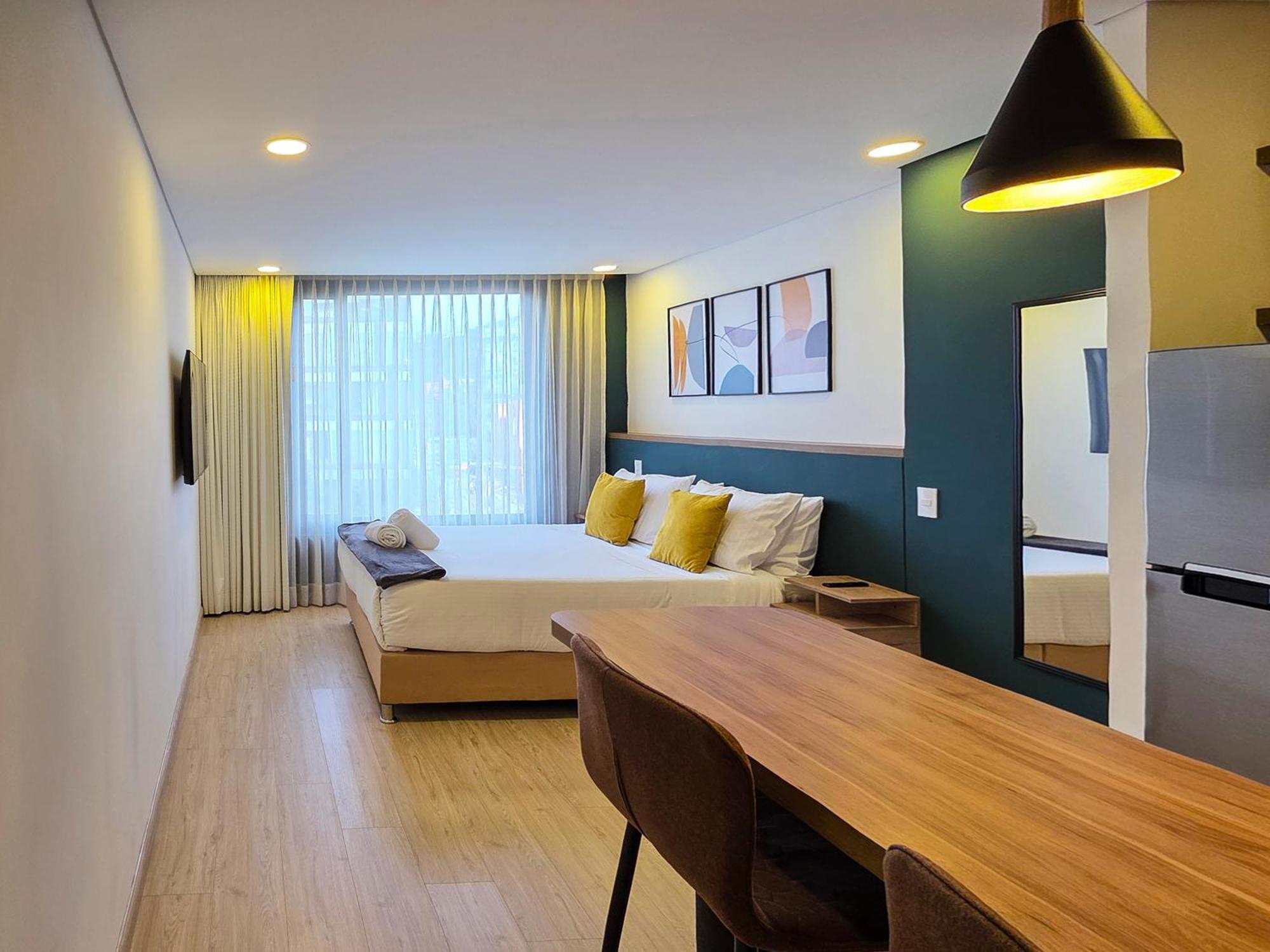The Hood 102, Modern And Luxury *