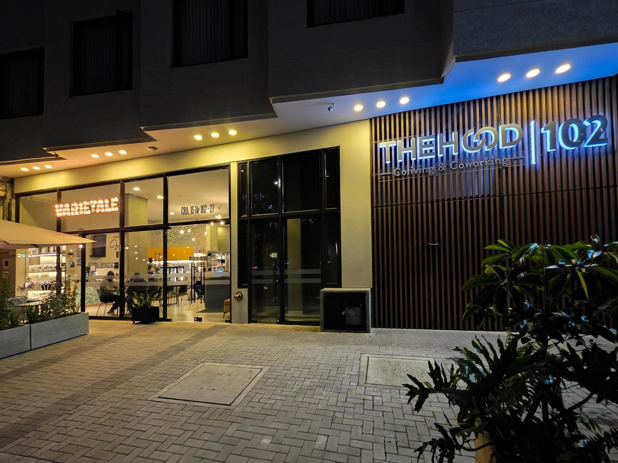 The Hood 102, Modern And Luxury Apartment Bogota